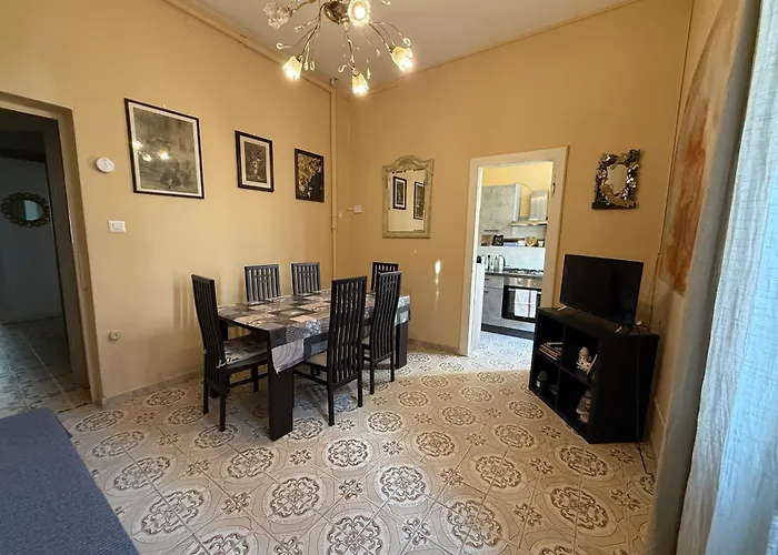 La Magnolia / Del Ducato *